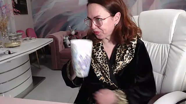 Snapshot of Arisa5000 chatting on February 15, 2025, 5:28 pm Arisa5000 online show from February 15, 2025, 5:28 pm