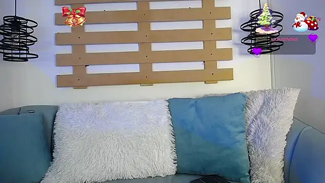 Snapshot of JackFrosst chatting on January 7, 2026, 12:10 pm JackFrosst online show from January 7, 2026, 12:10 pm