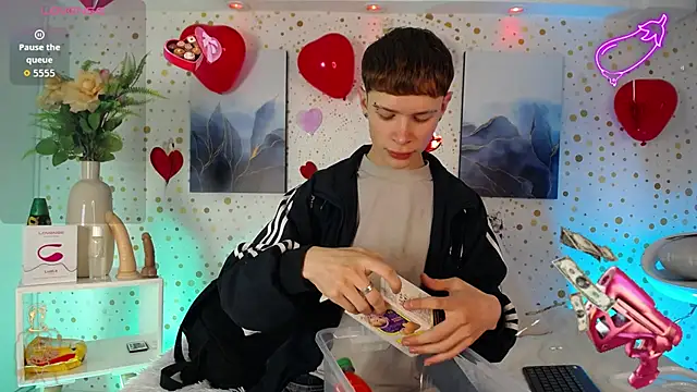 Snapshot of JackFrosst chatting on February 18, 2026, 12:12 pm JackFrosst online show from February 18, 2026, 12:12 pm