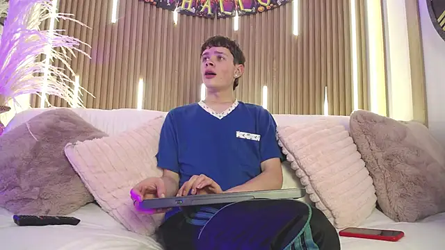 Snapshot of JackFrosst chatting on October 20, 2025, 12:27 pm JackFrosst online show from October 20, 2025, 12:27 pm