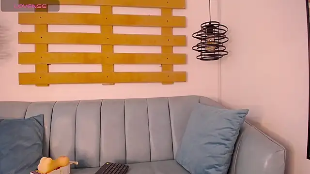 Snapshot of JackFrosst chatting on February 5, 2026, 12:12 pm JackFrosst online show from February 5, 2026, 12:12 pm