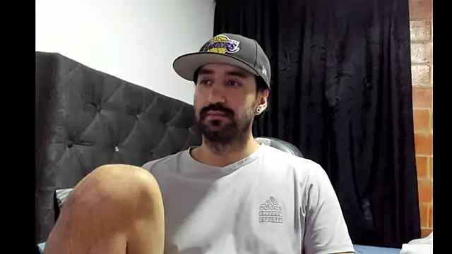 Snapshot of coolfriki chatting on November 5, 2025, 2:58 am coolfriki online show from November 5, 2025, 2:58 am