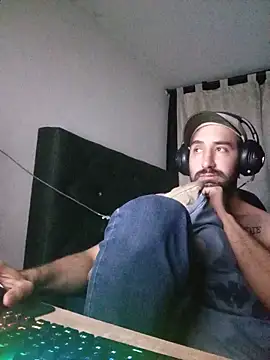 coolfriki online show from May 14, 2026, 1:02 am
