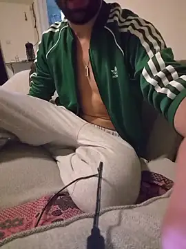 Liroow online show from April 17, 2026, 5:10 am