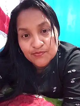 Snapshot of lucia00xx chatting on February 13, 2026, 11:16 pm lucia00xx online show from February 13, 2026, 11:16 pm