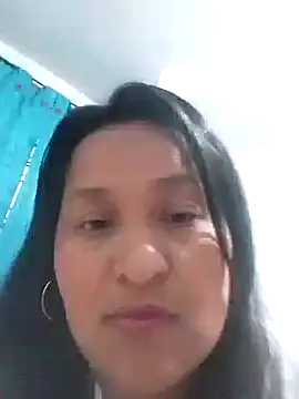 lucia00xx online show from October 21, 2025, 9:41 am