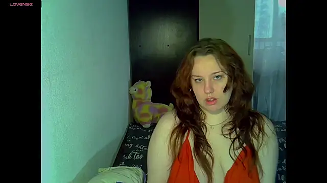 Snapshot of OnikaOrtizZ chatting on October 10, 2025, 8:37 am OnikaOrtizZ online show from October 10, 2025, 8:37 am