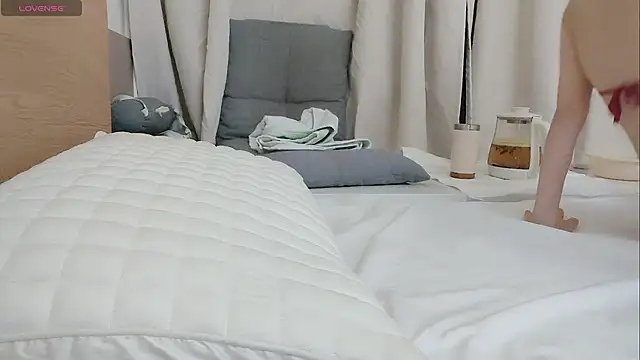 Taobaby168 online show from November 16, 2025, 9:41 pm