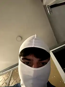 lain213 online show from October 24, 2025, 5:17 am