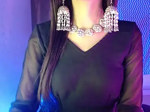 Roiseeee online show from March 17, 2026, 4:04 am