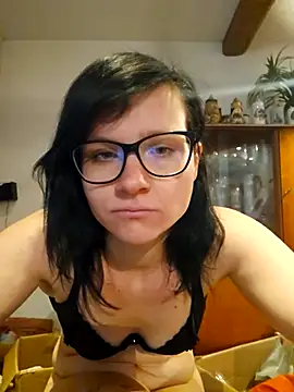 Snapshot of Lenalove02 chatting on October 17, 2025, 7:44 am Lenalove02 online show from October 17, 2025, 7:44 am