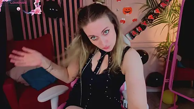 Snapshot of ocean_pleasure chatting on October 22, 2025, 9:09 am ocean pleasure online show from October 22, 2025, 9:09 am