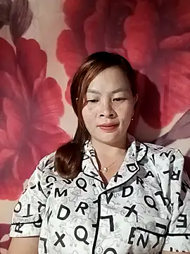 lucky774- online show from November 3, 2025, 12:16 am