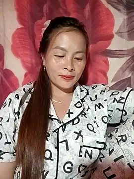 Snapshot of lucky774- chatting on October 13, 2025, 1:34 pm lucky774- online show from October 13, 2025, 1:34 pm