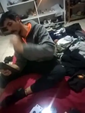 Yasahel33 online show from February 21, 2026, 7:43 am