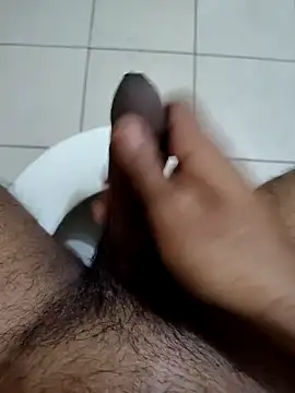 Snapshot of fueyyvvirub chatting on October 26, 2025, 7:36 pm fueyyvvirub online show from October 26, 2025, 7:36 pm