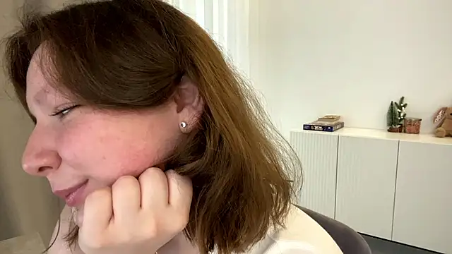 TamekiaSamii online show from November 17, 2025, 7:12 am