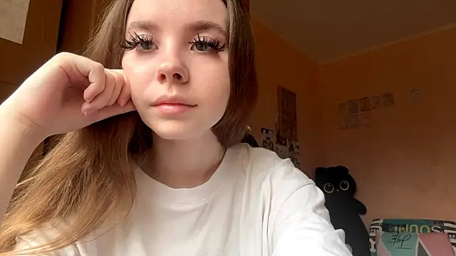 Snapshot of EhtelBiondi chatting on November 25, 2025, 8:14 am EhtelBiondi online show from November 25, 2025, 8:14 am