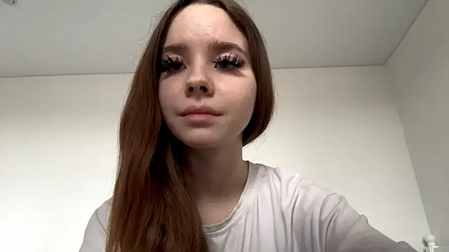 Snapshot of EhtelBiondi chatting on November 23, 2025, 8:24 am EhtelBiondi online show from November 23, 2025, 8:24 am