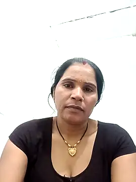 Snapshot of Nm_sanjna chatting on December 1, 2025, 3:24 pm Nm sanjna online show from December 1, 2025, 3:24 pm