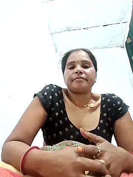 Snapshot of Nm_sanjna chatting on November 4, 2025, 10:46 pm Nm sanjna online show from November 4, 2025, 10:46 pm