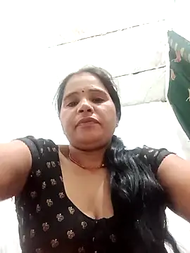 Snapshot of Nm_sanjna chatting on November 1, 2025, 11:31 pm Nm sanjna online show from November 1, 2025, 11:31 pm