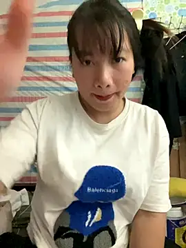 Snapshot of TrangNemo chatting on November 15, 2025, 12:09 pm TrangNemo online show from November 15, 2025, 12:09 pm