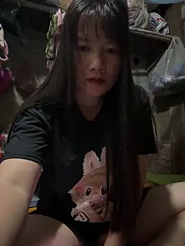 Snapshot of TrangNemo chatting on November 7, 2025, 6:23 pm TrangNemo online show from November 7, 2025, 6:23 pm