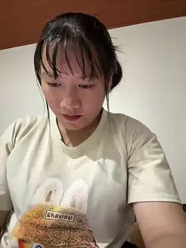 Snapshot of TrangNemo chatting on October 20, 2025, 9:21 am TrangNemo online show from October 20, 2025, 9:21 am