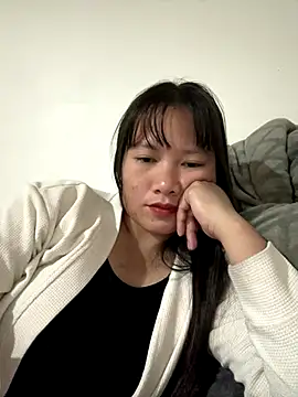 Snapshot of TrangNemo chatting on October 28, 2025, 12:37 pm TrangNemo online show from October 28, 2025, 12:37 pm