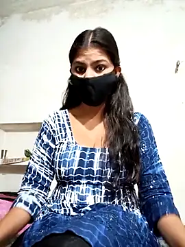 Snapshot of Miya_sistar chatting on November 4, 2025, 11:47 am Miya sistar online show from November 4, 2025, 11:47 am