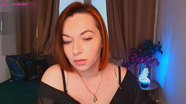 Snapshot of Serena_Foxxx chatting on May 21, 2026, 1:47 am Serena Foxxx online show from May 21, 2026, 1:47 am
