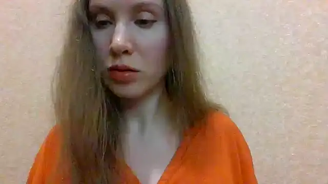 Snapshot of Lynirina chatting on February 3, 2026, 2:53 am Lynirina online show from February 3, 2026, 2:53 am