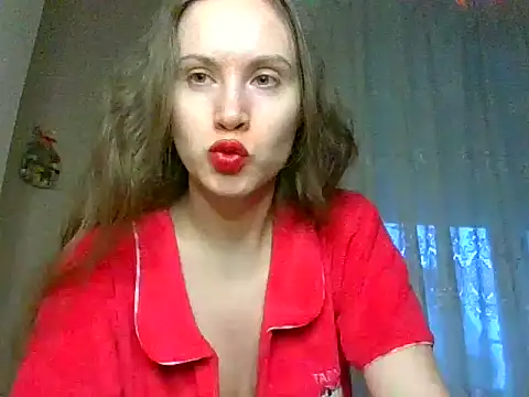 Lynirina online show from April 24, 2026, 2:35 am
