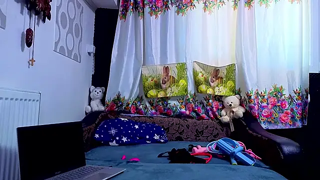 Snapshot of sonya_wet chatting on April 7, 2026, 12:18 pm sonya wet online show from April 7, 2026, 12:18 pm