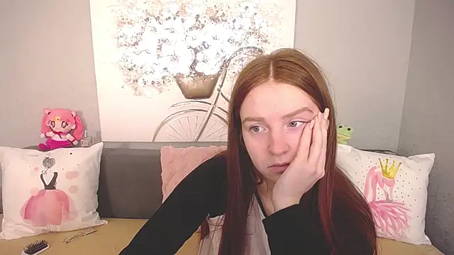 Evarey  online show from November 8, 2025, 5:33 am