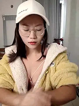 nini10052025 online show from December 2, 2025, 3:52 am