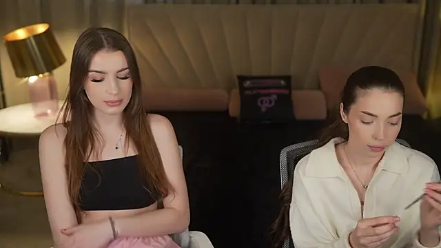 Jane Love054 online show from December 4, 2025, 11:20 am