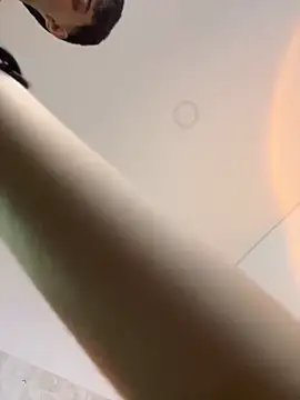 Snapshot of emi_star chatting on November 17, 2025, 10:36 pm emi star online show from November 17, 2025, 10:36 pm