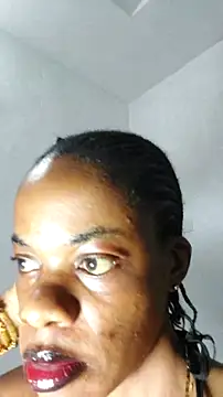 GlobeTrottieHottie1 online show from October 15, 2025, 12:09 am