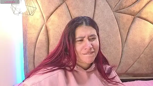 Snapshot of Addyy_02 chatting on February 5, 2026, 1:01 am Addyy 02 online show from February 5, 2026, 1:01 am