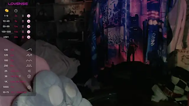 Snapshot of Dreamy_Red_Girl chatting on October 12, 2025, 5:58 pm Dreamy Red Girl online show from October 12, 2025, 5:58 pm