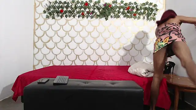 Snapshot of nahomy_smiith chatting on February 13, 2026, 6:02 am nahomy smiith online show from February 13, 2026, 6:02 am