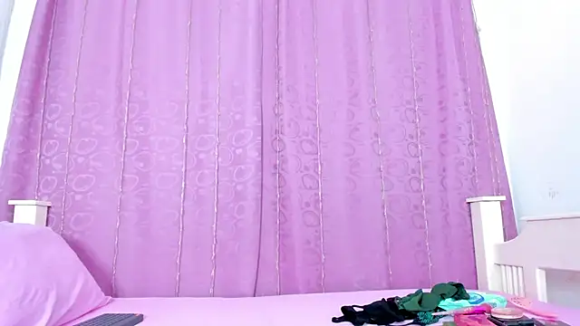 Snapshot of nahomy_smiith chatting on October 30, 2025, 7:11 pm nahomy smiith online show from October 30, 2025, 7:11 pm