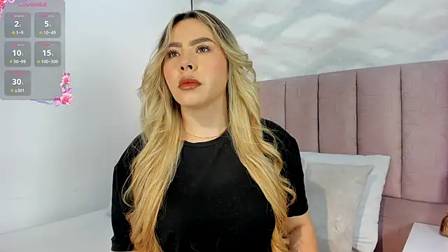 Snapshot of Katya_blonde chatting on October 22, 2025, 12:26 pm Katya blonde online show from October 22, 2025, 12:26 pm