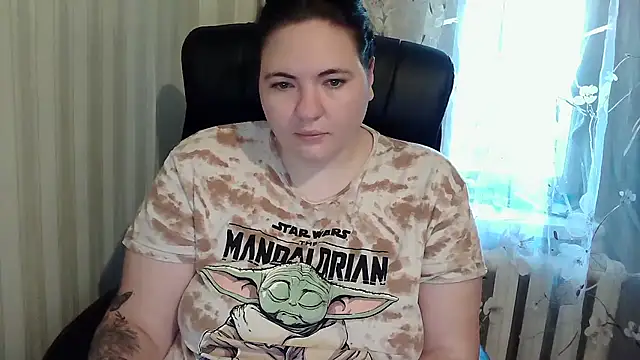 Snapshot of XLisaBlueXs_ chatting on October 14, 2025, 1:23 pm XLisaBlueXs online show from October 14, 2025, 1:23 pm