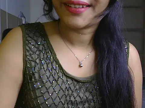 Snapshot of Blossom_rani chatting on October 15, 2025, 6:05 pm Blossom rani online show from October 15, 2025, 6:05 pm