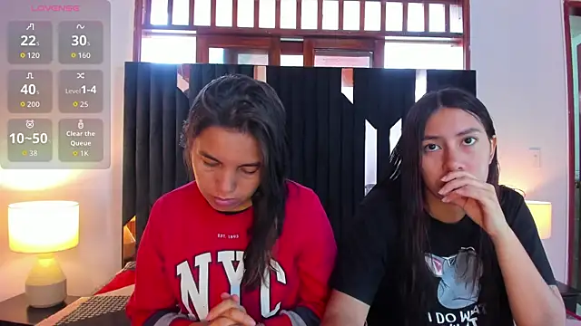 Snapshot of Sofy_and_Mia chatting on November 11, 2025, 12:11 pm Sofy and Mia online show from November 11, 2025, 12:11 pm