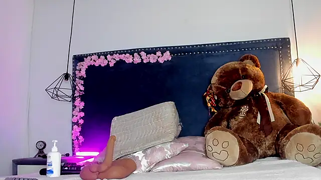 Emma Saylor online show from January 31, 2026, 10:08 pm