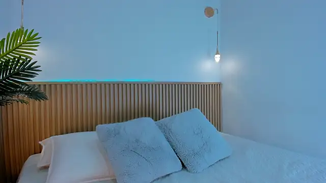 sabrina f0xx online show from November 28, 2025, 11:43 am